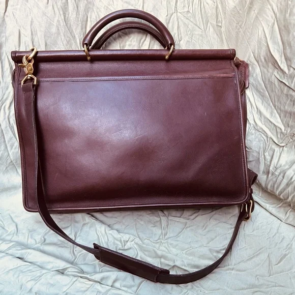 Beekman Coach Leather Briefcase - Picture 4 of 9